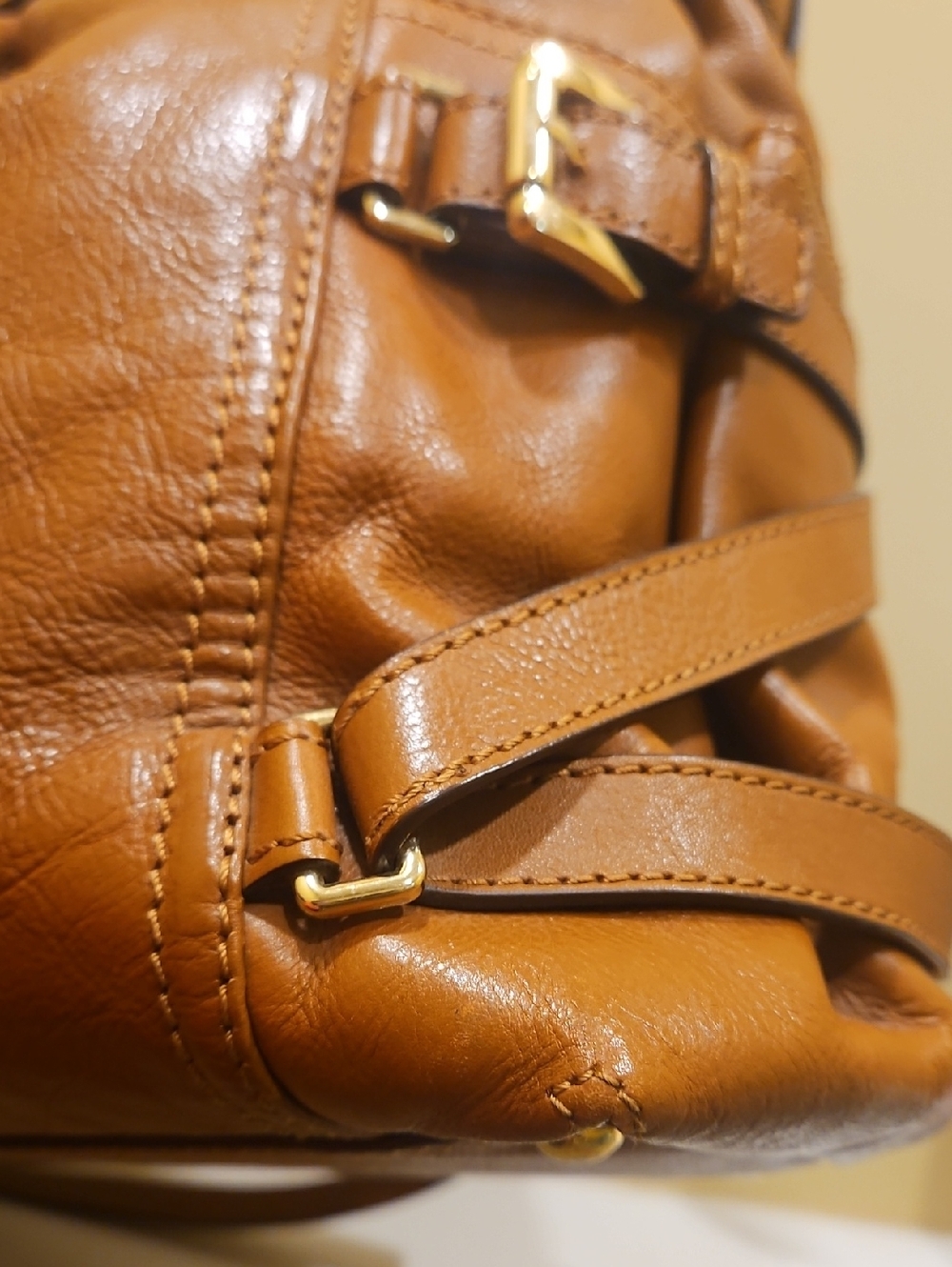 Michael Kors Gansevoort Large Leather Tote - Picture 8 of 16